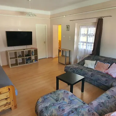 Szofia Vendeghaz Apartmán *
