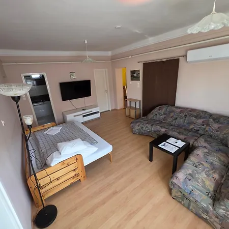 Szofia Vendeghaz Apartment *