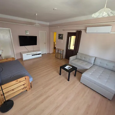 Szofia Vendeghaz Apartment *